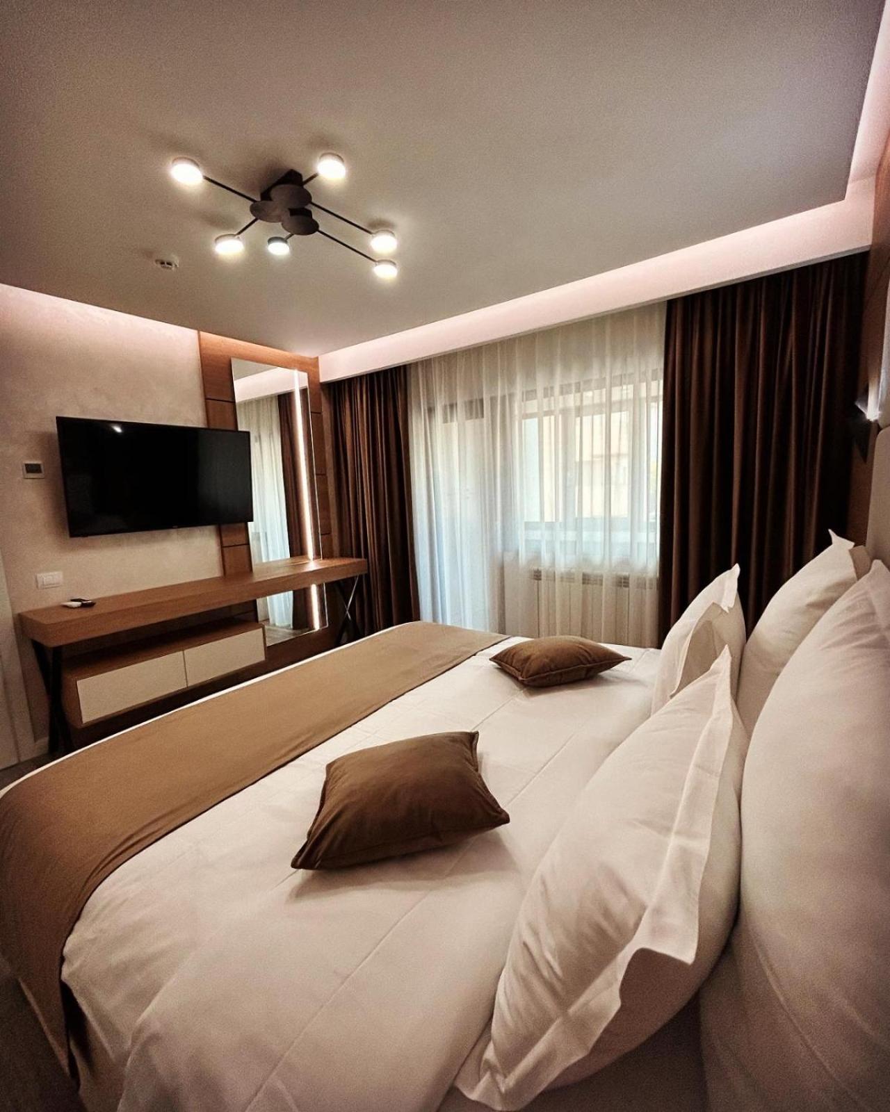Monarc Boutique Aparthotel - Self Check-In Visan Exterior photo